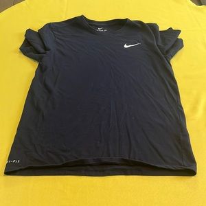 Mena size Medium Nike shirt